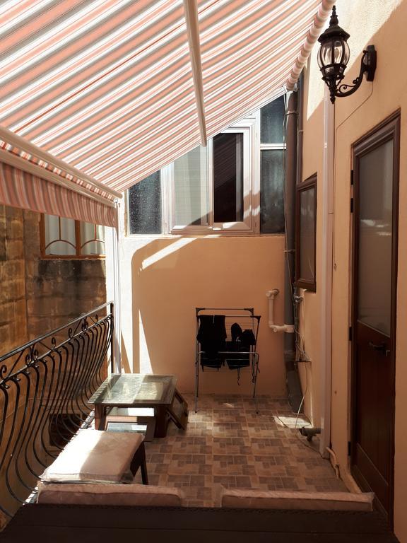 Apartamento Nocturne Family House Paola Exterior foto